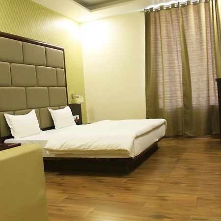 Hotel Radiant Inn Roorkee Eksteriør billede