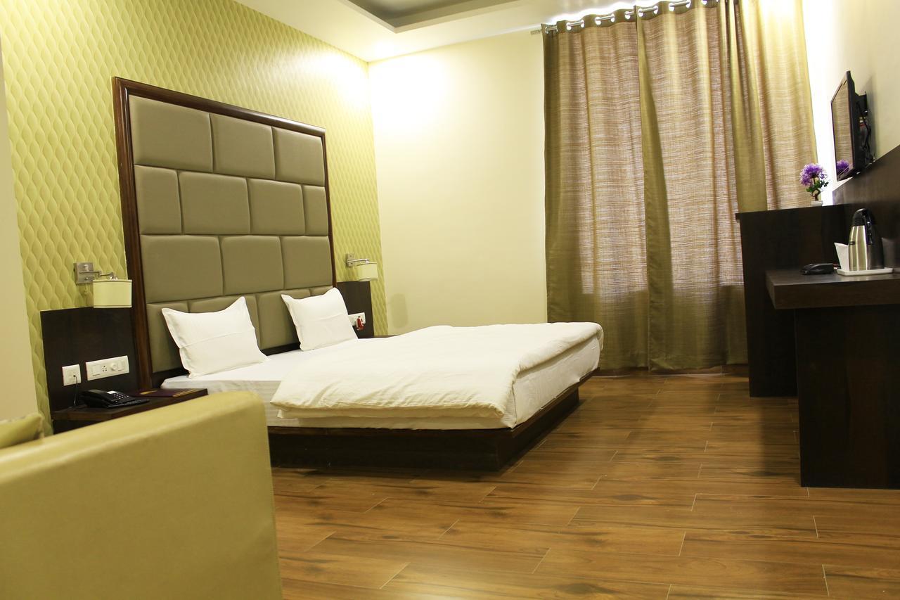 Hotel Radiant Inn Roorkee Eksteriør billede