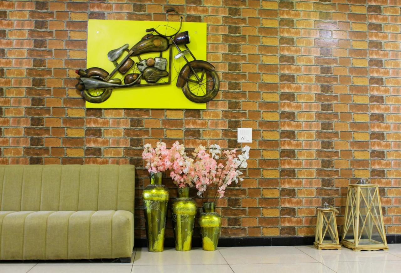 Hotel Radiant Inn Roorkee Eksteriør billede